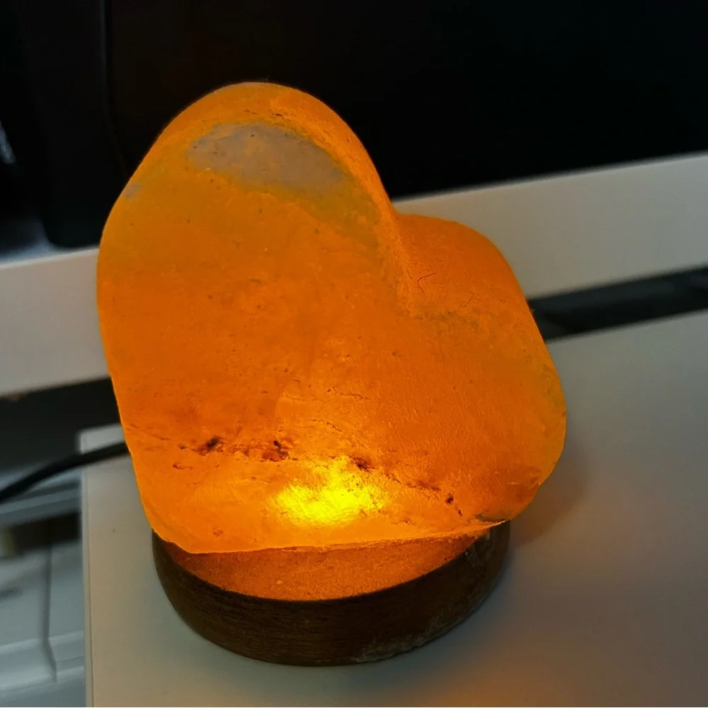 Heart Shaped USB Salt Lamp - Picture 3 of 9